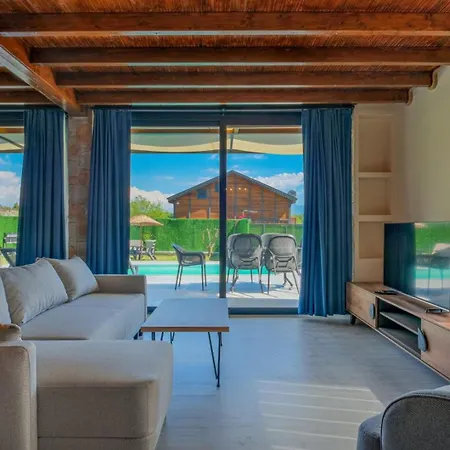 Hotel Blue Heaven 4*
